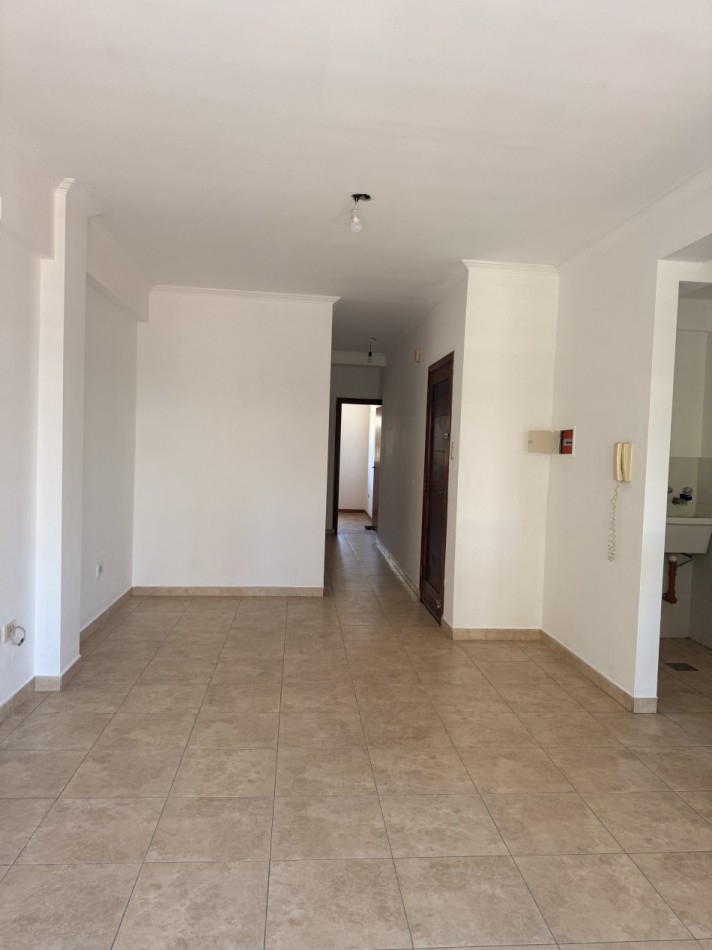 MORENO 2900. AMPLIO DEPARTEMENTO DE 2 DOMITORIOS 