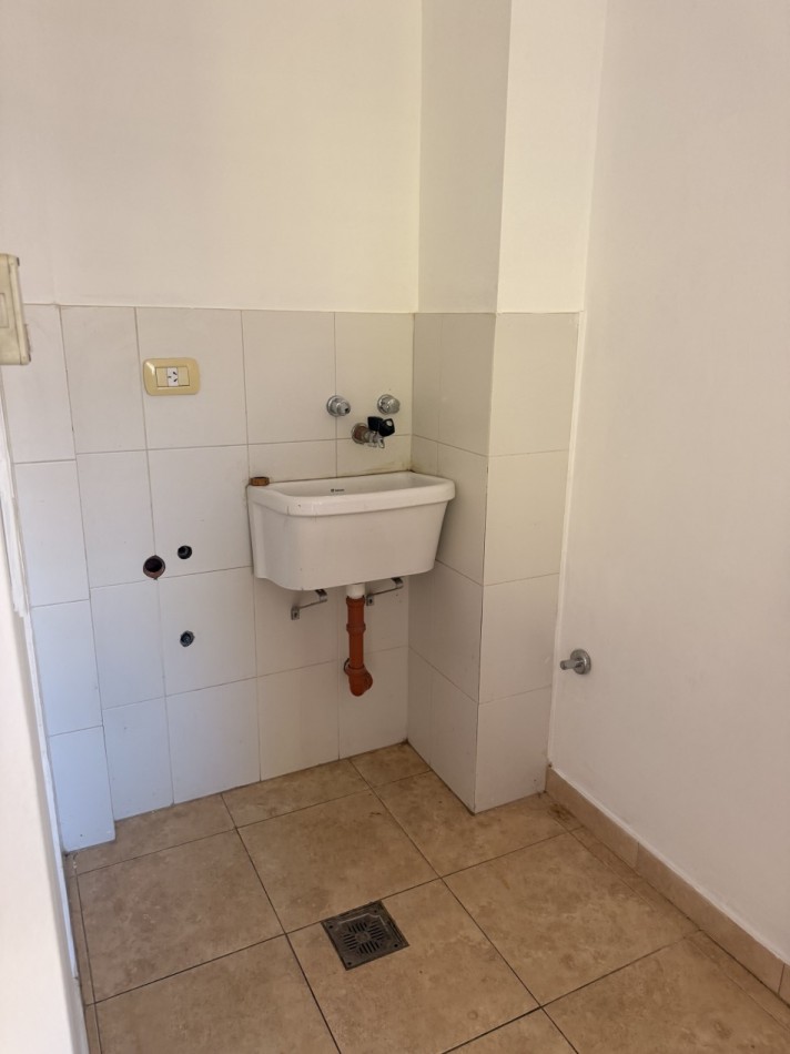 MORENO 2900. AMPLIO DEPARTEMENTO DE 2 DOMITORIOS 