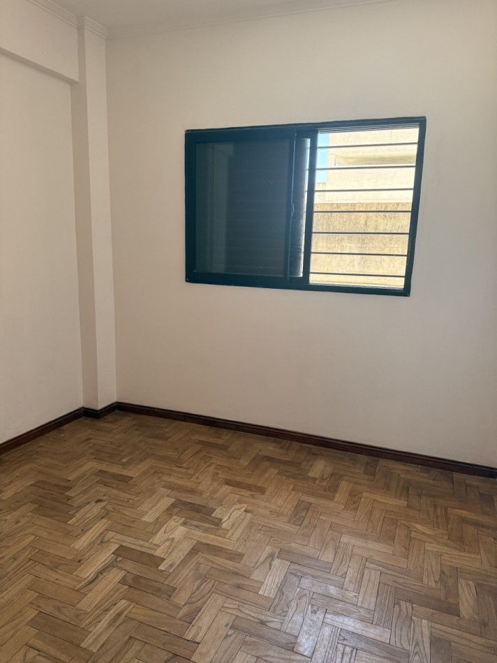 MORENO 2900. AMPLIO DEPARTEMENTO DE 2 DOMITORIOS 