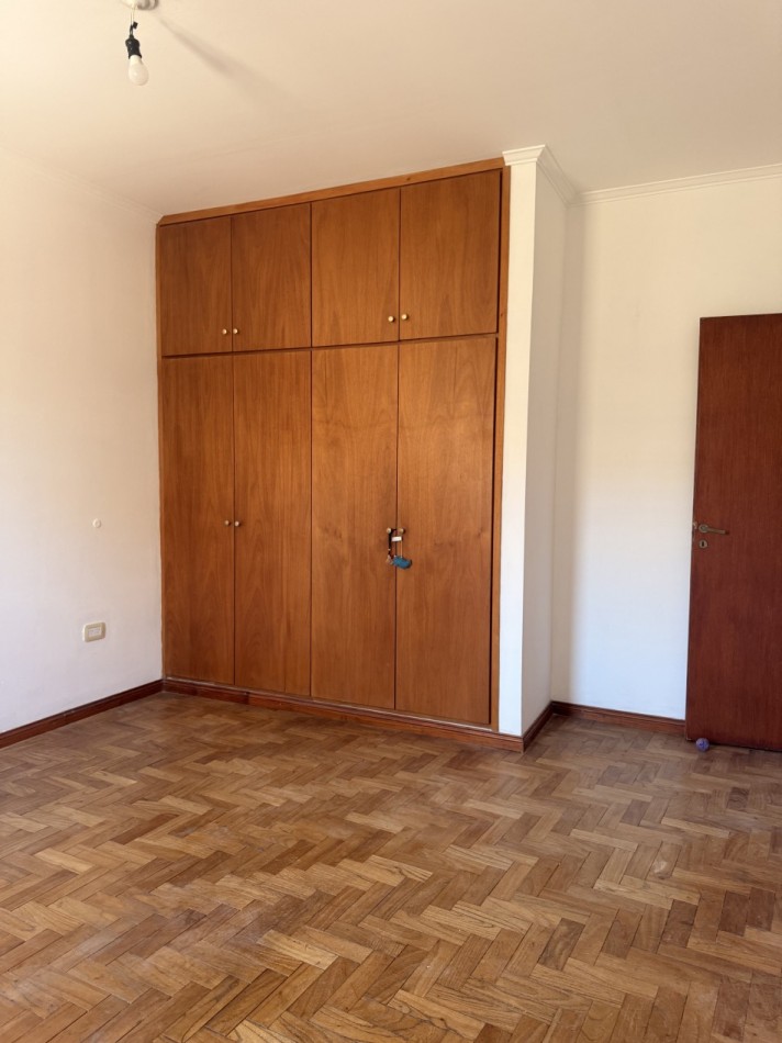 MORENO 2900. AMPLIO DEPARTEMENTO DE 2 DOMITORIOS 