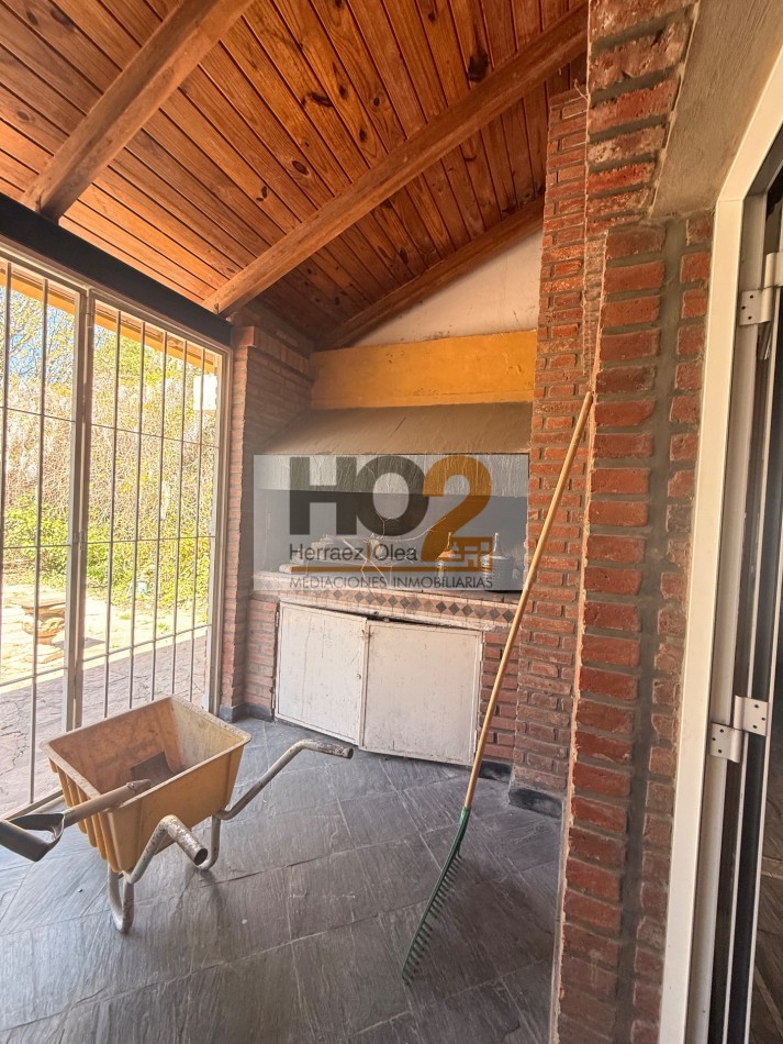 ESPECTACULAR CASA EN ZONA JORGE NEWBERY- SAUCE VIEJO